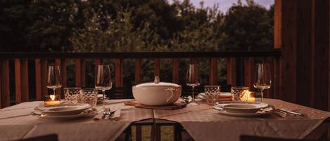 Comfort tweepersoonskamer, uitzicht op tuin | Buiten dineren