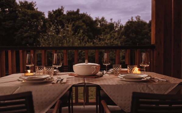 Comfort Double Room, Garden View | Outdoor dining - Hiša na Ravnah (Brežice)