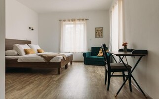 Cunas, wifi gratis y ropa de cama 