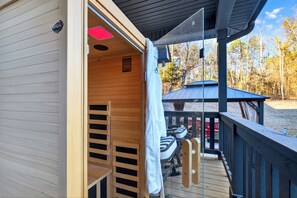 Property grounds - Sleeps 22 | Sauna, Arcade, Gazebo, Outdoor Movies | Dolly's Vacation (Pigeon Forge)