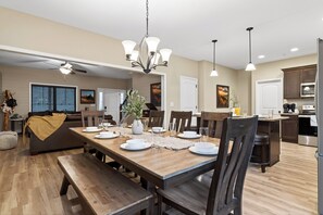 Dining - Sleeps 22 | Sauna, Arcade, Gazebo, Outdoor Movies | Dolly's Vacation (Pigeon Forge)