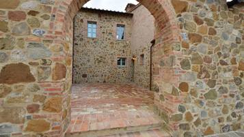 Enceinte de lâhĂ©bergement