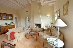 Living area - Quercia Apartment - Cignella Resort Tuscany (Trequanda)
