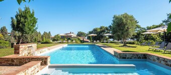 Villa Basilico - Cignella Resort Chalet in Tuscany