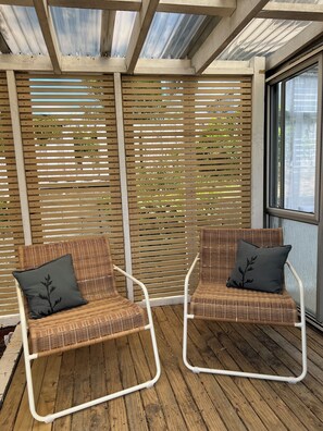 Terrace/patio - Village Retreat - location - location (Raumati Beach)