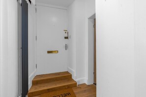Interior - Stylish 1BR URBAN stay, CITY Centre (Edinburgh)