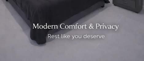 1 habitación, tabla de planchar con plancha y ropa de cama