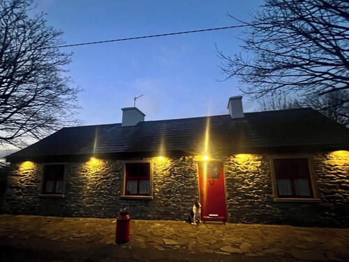 Cosy Farm Cottage on the Ring of Kerry