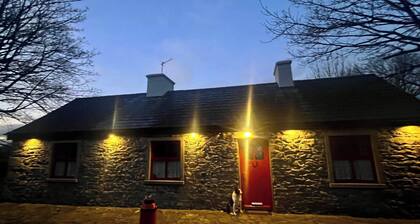 Cosy Farm Cottage on the Ring of Kerry