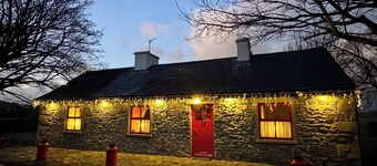 Cosy Farm Cottage on the Ring of Kerry