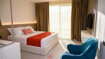 مكتب ومكواة/لوح كي وواي فاي مجانًا