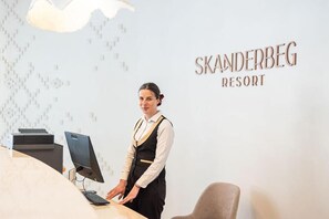 Lobby - Skanderbeg Resort (Golem)