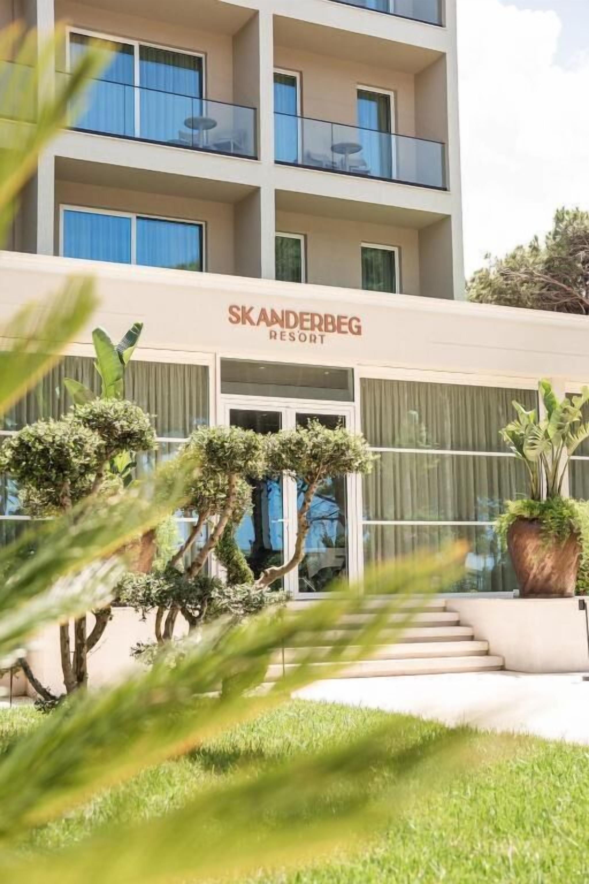 تفاصيل الفندق من الخارج