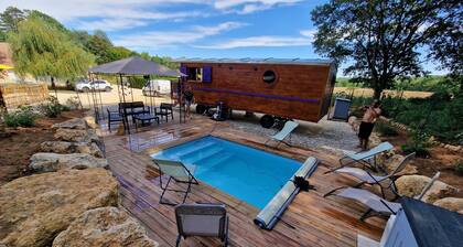 Charming Holiday Home in Journiac with Pool Access