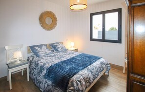 4 chambres, fer et planche à repasser, lit parapluie, Wi-Fi gratuit