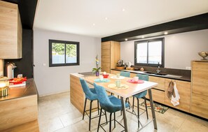 Dining - Nice home in Montboucher sur Jabron (Montboucher sur Jabron)
