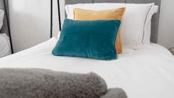 3 bedrooms, iron/ironing board, free WiFi, bed sheets