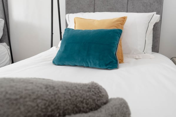 3 bedrooms, iron/ironing board, free WiFi, bed sheets - Luxy Property
A luxury House for live (London)