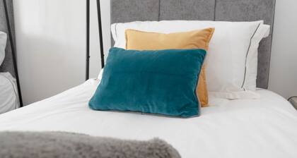 Luxy Property
A luxury House for live