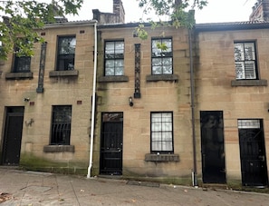 Exterior - 2 Bedroom House In Pyrmont (Pyrmont)