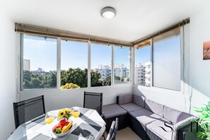 Dining - Seaview Retreat Apartment with Pool REF067 (Benalmádena)