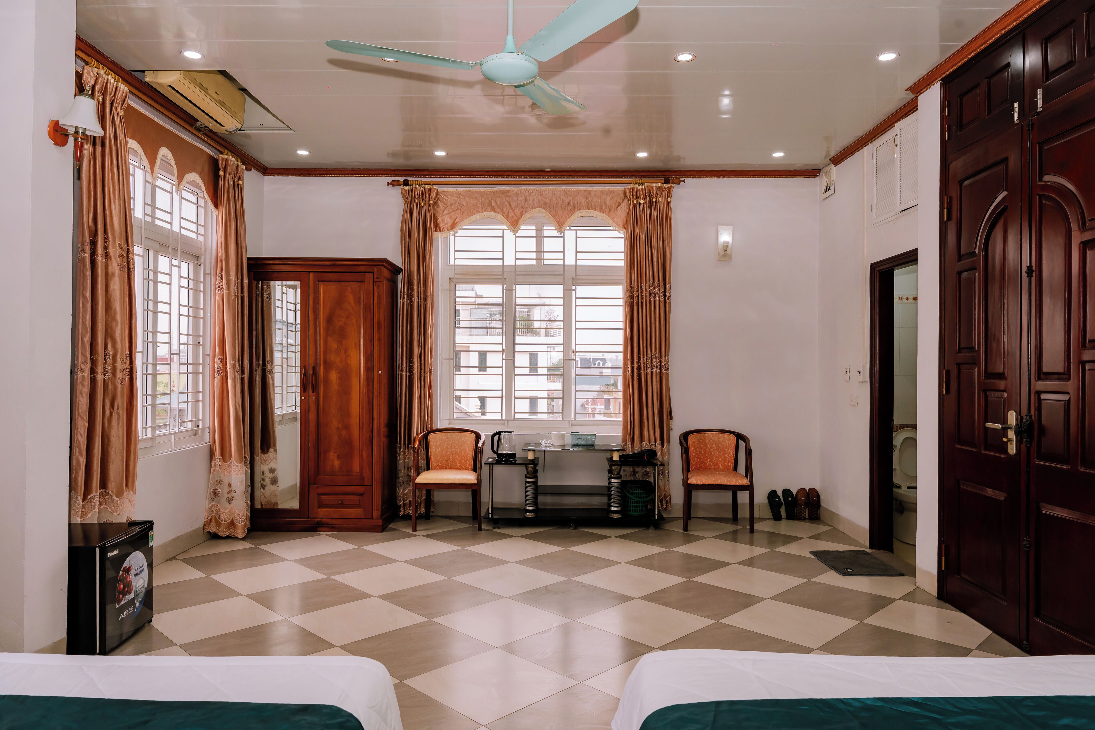 Luxury Room, Balcony, City View | Laptop workspace, blackout drapes, soundproofing, iron/ironing board