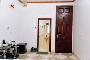 Chambre Double pour 1 personne | Salle de bain | Sèche-cheveux, serviettes fournies, savon, shampoing