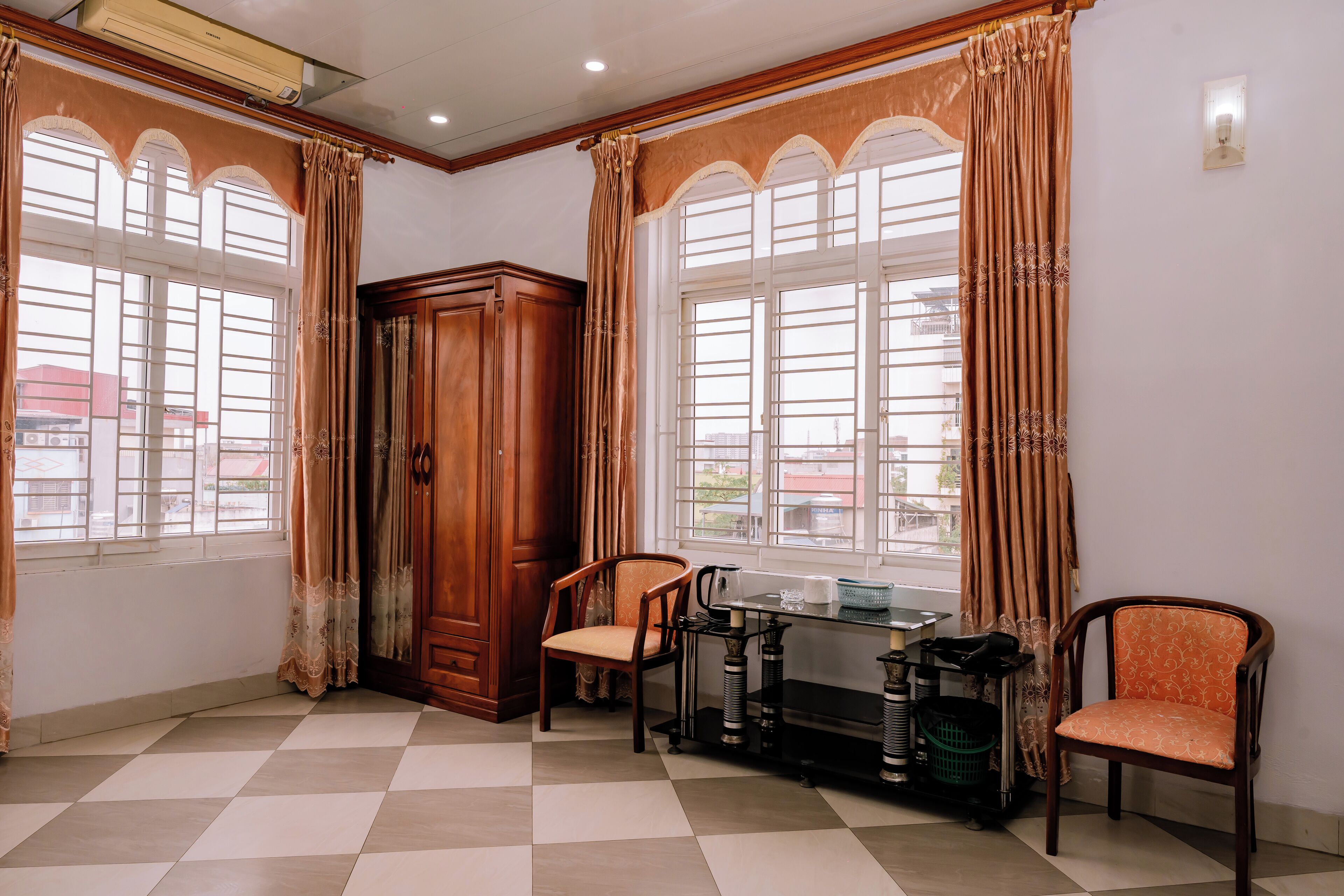 Luxury Room, Balcony, City View | Interior