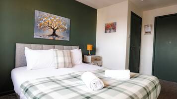 Iron/ironing board, free WiFi