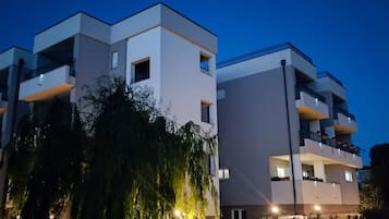 Apartment (Three Bedroom Apartment with Balcony ) | Außenbereich