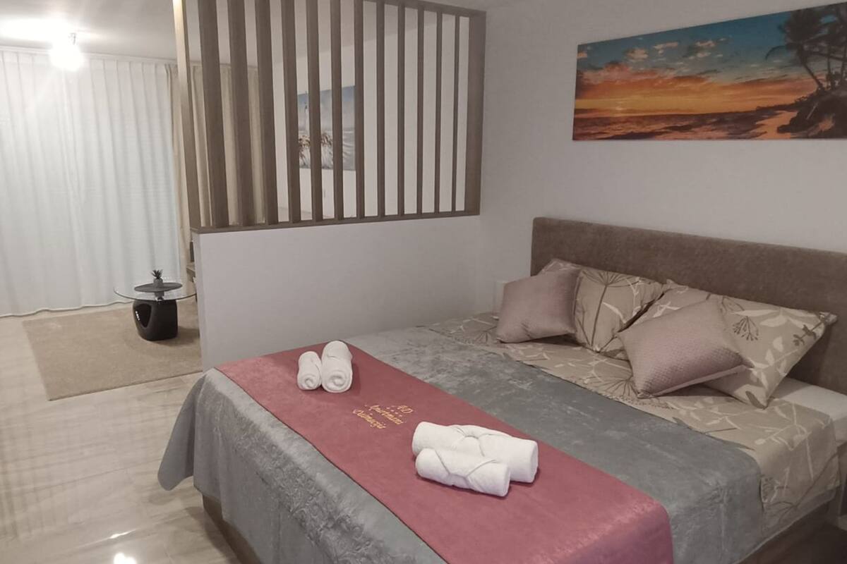 Estúdio (Studio Apartment with Balcony and Sea)