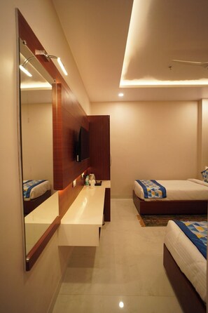 Deluxe Room | Free WiFi - Hotel Tattva Varanasi (Varanasi)