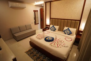 Luxury Room | Free WiFi - Hotel Tattva Varanasi (Varanasi)