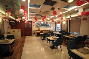 Dining - Hotel Tattva Varanasi (Varanasi)