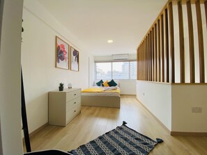 Apartamento, 1 cama doble, vistas a la ciudad | Sábanas de algodón egipcio y ropa de cama de alta calidad