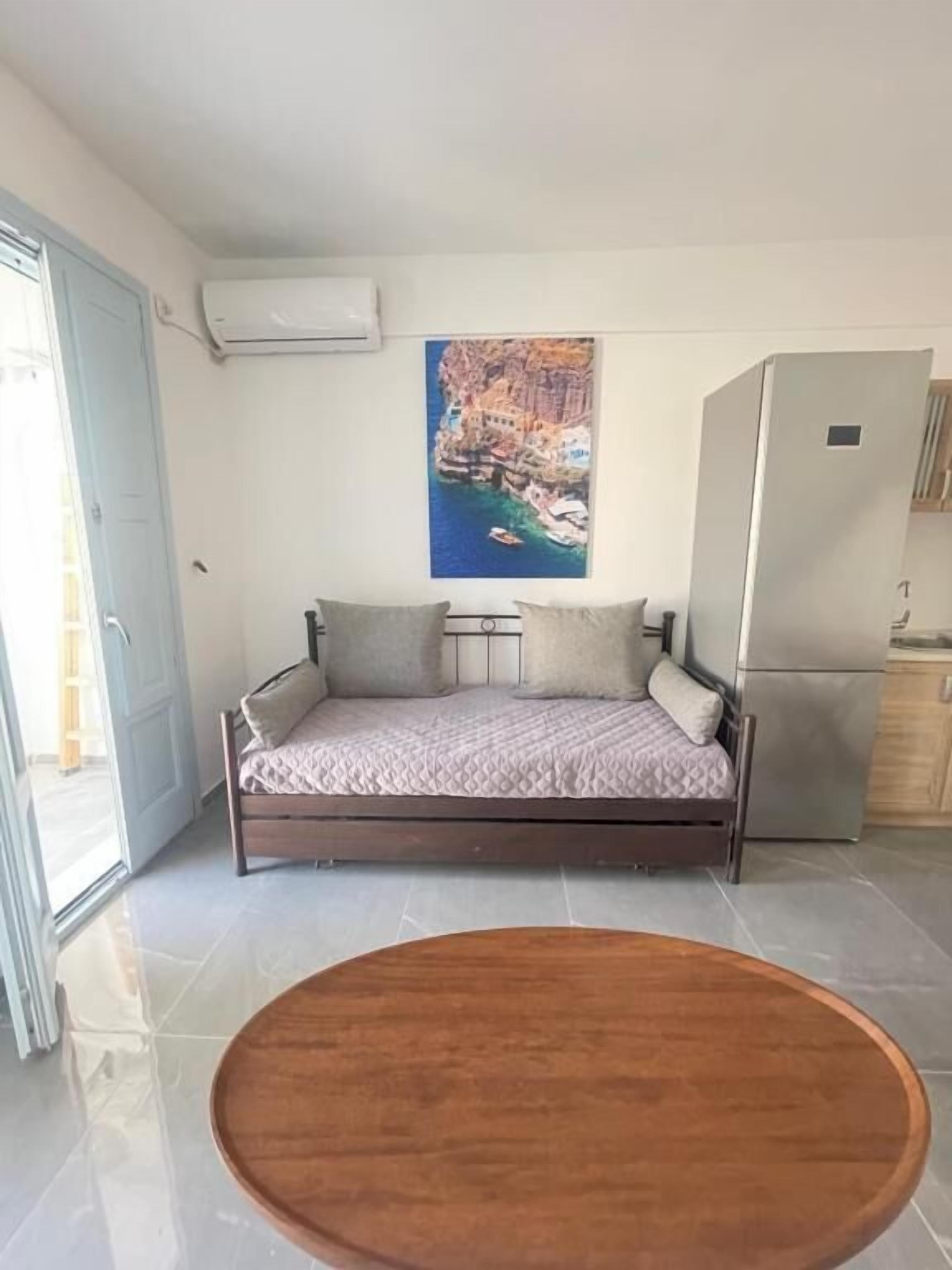 Deluxe Apartment, Balcony, Partial Sea View | Interior