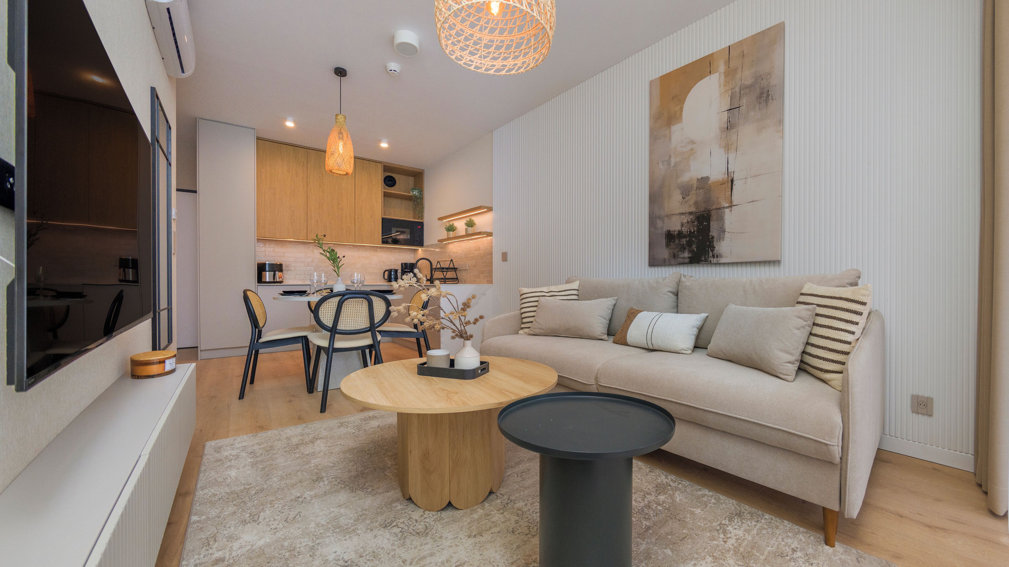 Apartment (206) | Living area | Flat-screen TV