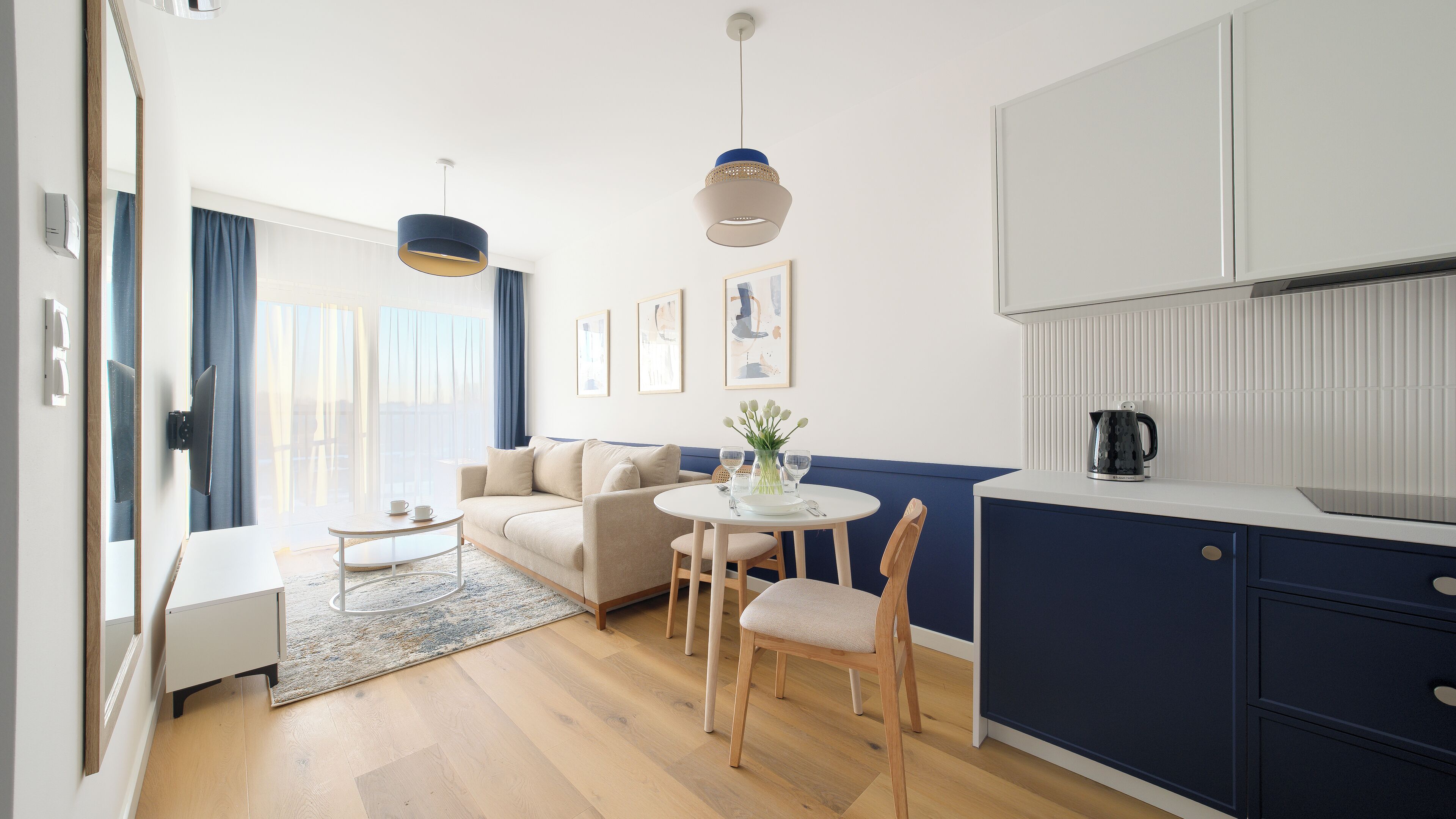 Appartement (231) | Woonruimte | Flatscreentelevisie