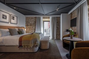 Habitación Deluxe doble | Caja fuerte, escritorio, espacio para trabajar con un portátil