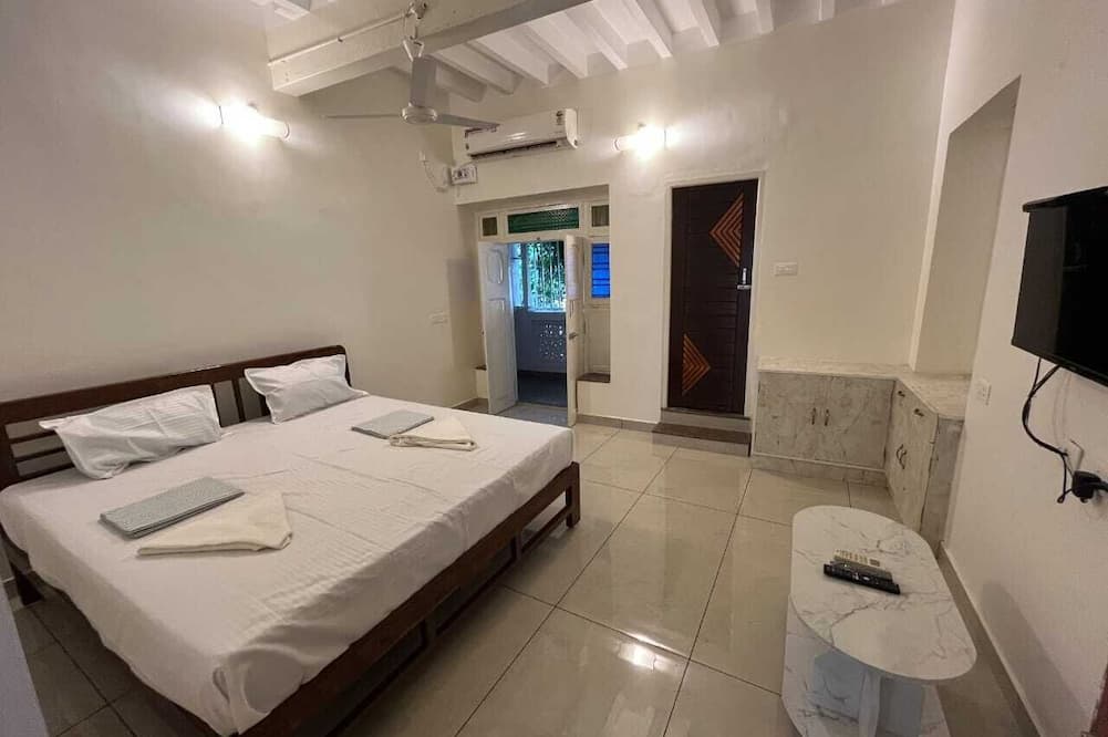 Auro Mithra Heritage Stay