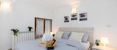 Bügeleisen/Bügelbrett, WLAN, Bettwäsche