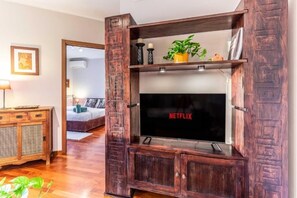 1 camera, ferro/asse da stiro, Wi-Fi, lenzuola