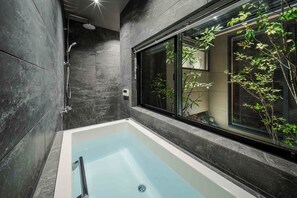 Traditional House, 3 Bedrooms, Kitchen, Garden View | Bathroom - Yumeha Machiya House (Kyoto)