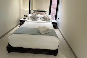 Laptop workspace, free WiFi - Luxuria Varanasi by Moustache (Uttar Pradesh)