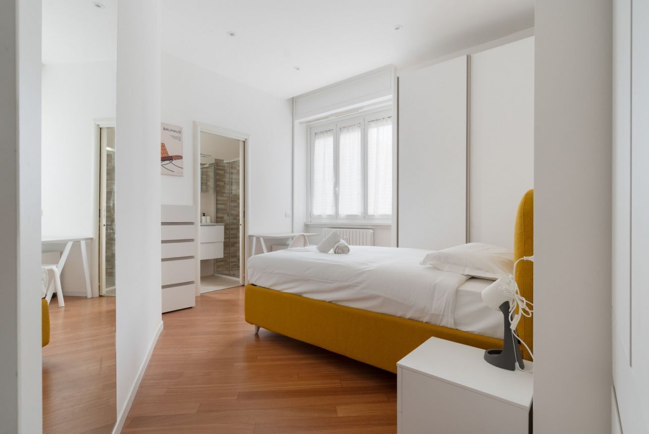 5 bedrooms, iron/ironing board