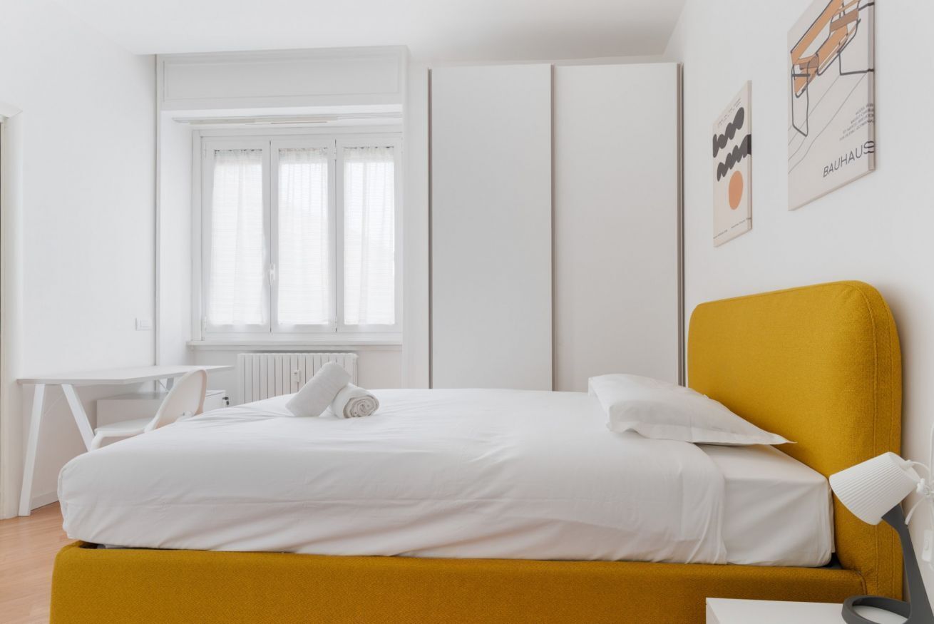 5 chambres, fer et planche à repasser