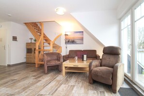 TV - Vacation apartment Meeresrauschen (Norden)