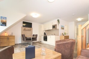 Fridge, microwave, oven, stovetop - Vacation apartment Meeresrauschen (Norden)