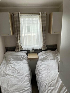 3 habitaciones, decoración personalizada y muebles diferentes 