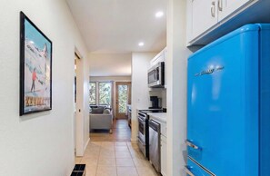 Fridge, microwave, oven, stovetop - 1BR Condo near Mt Bachelor with Resort Amenities (Bend)